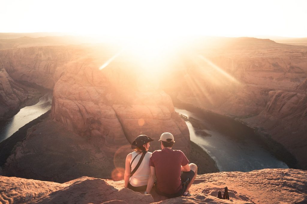 couple, canyon, sunrise-2568954.jpg